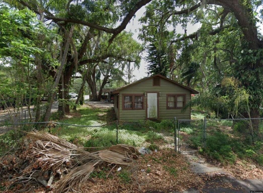 29 E Mohawk St., Mascotte, FL 34753