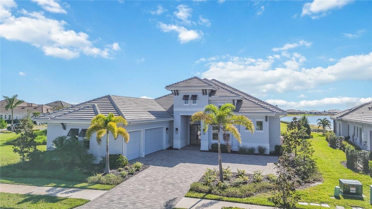 500 Blue Shell Loop, Sarasota, FL 34240