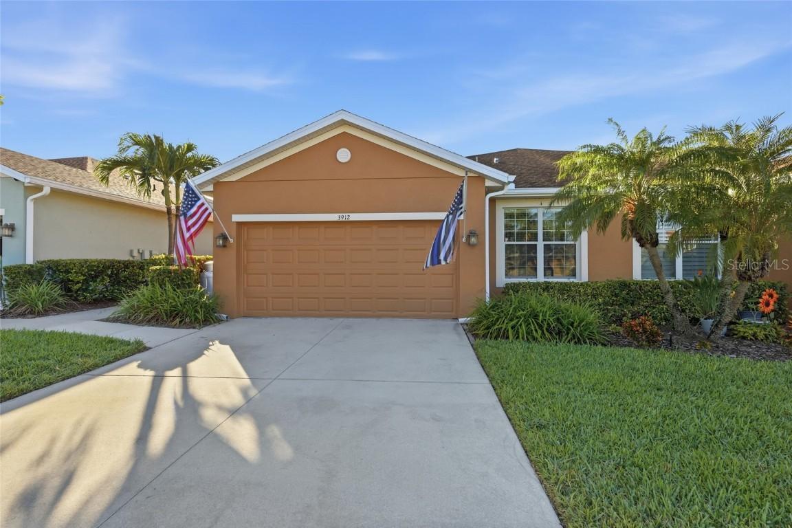 3912 Bridlecrest Ln., Bradenton, FL 34209