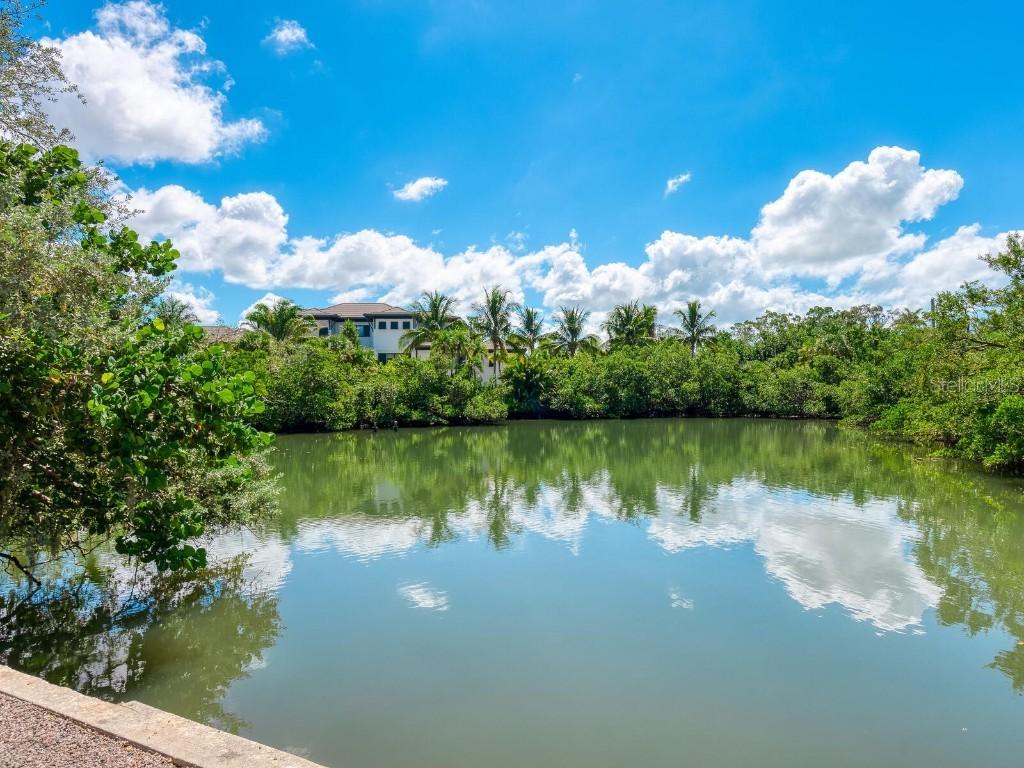 3721 Flamingo Ave., Sarasota, FL 34242