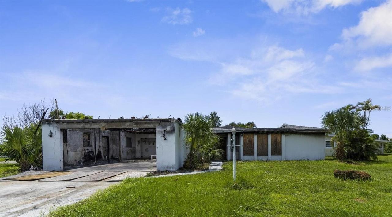 189 Cummins Ave., Port Charlotte, FL 33952