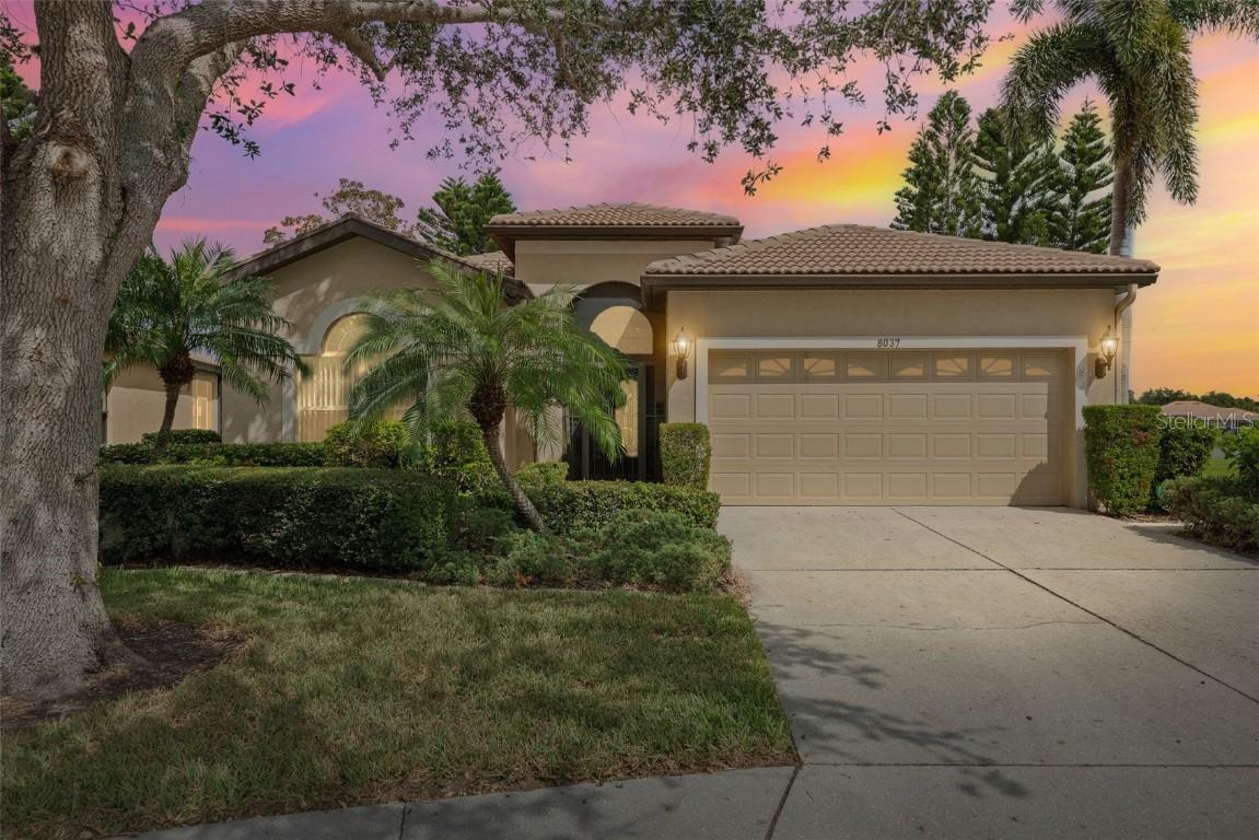 8037 Stirling Falls Cir., Sarasota, FL 34243