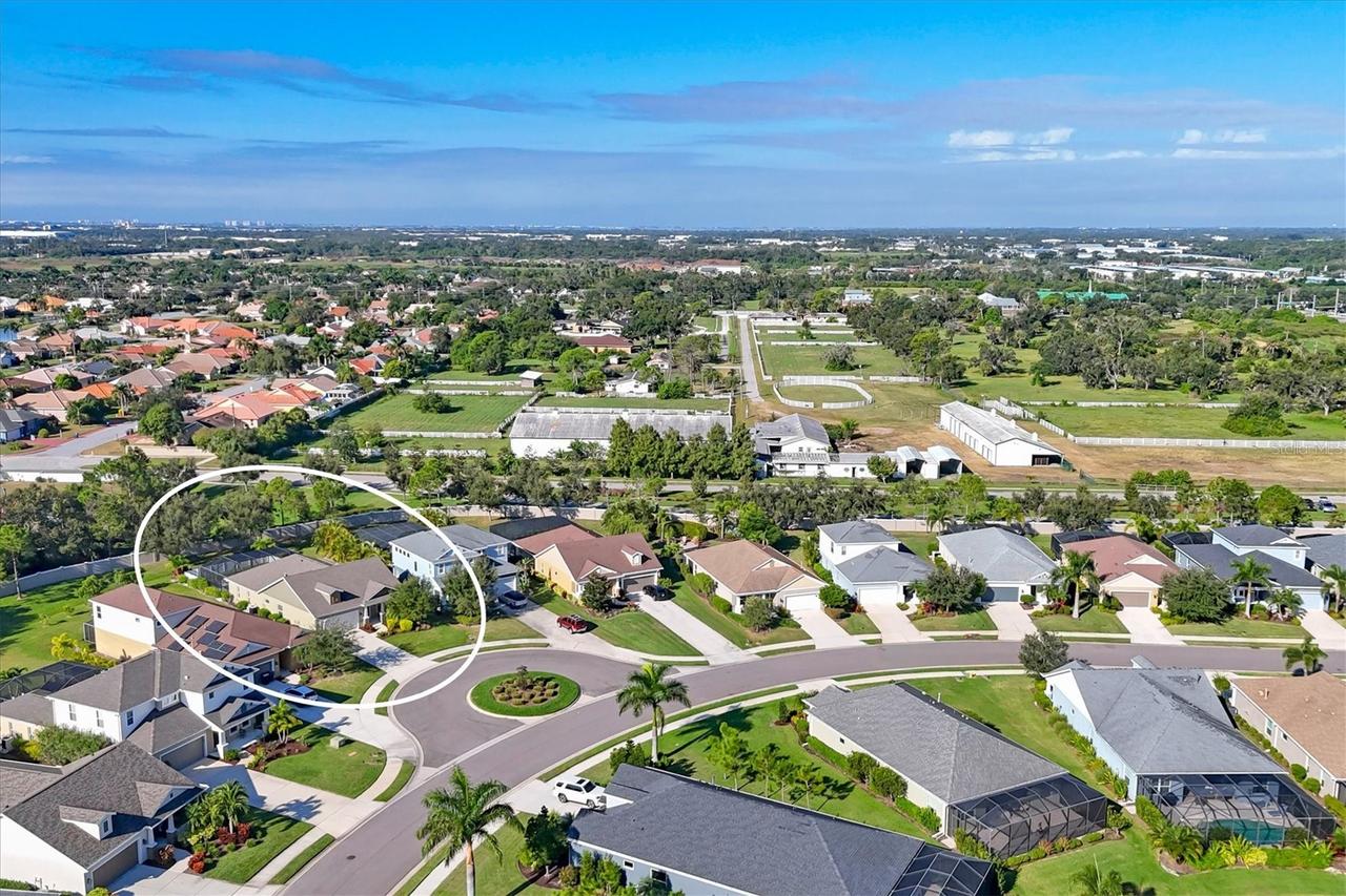 7040 White Willow Ct., Sarasota, FL 34243