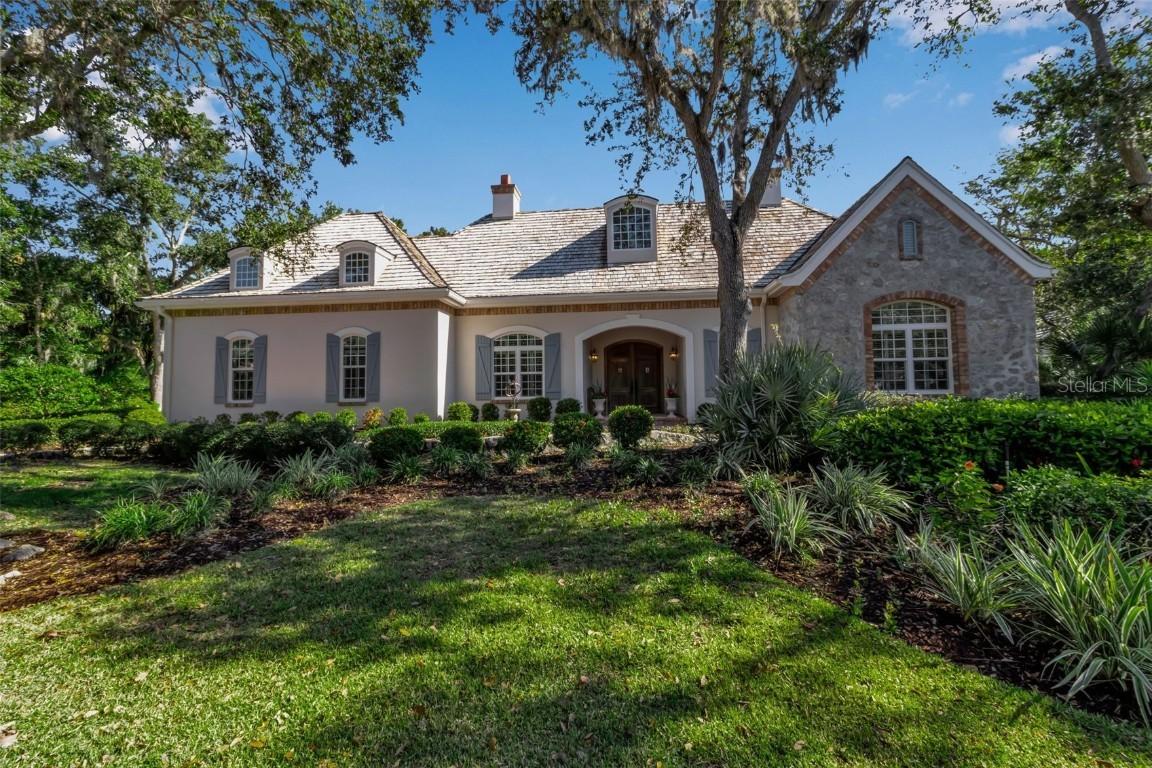 137 Osprey Point Dr., Osprey, FL 34229