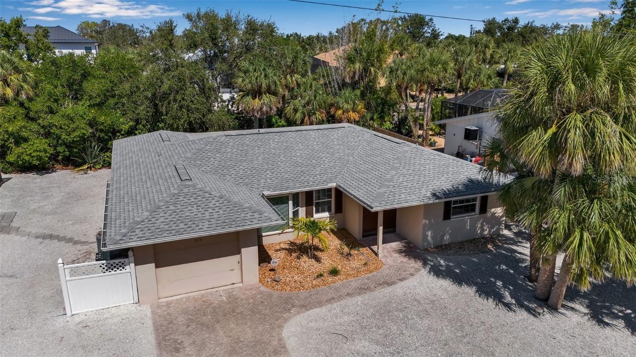 315 Avenida De Paradisio, Sarasota, FL 34242