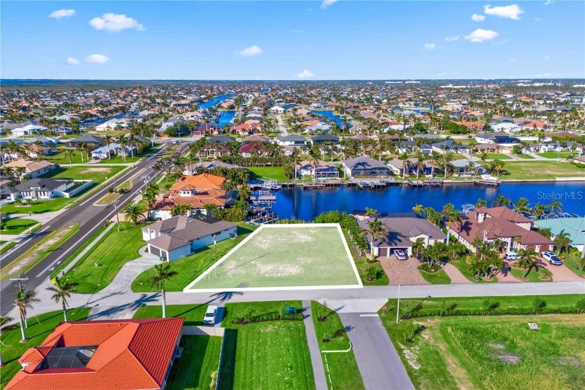 2719 SW 43rd Ter., Cape Coral, FL 33914
