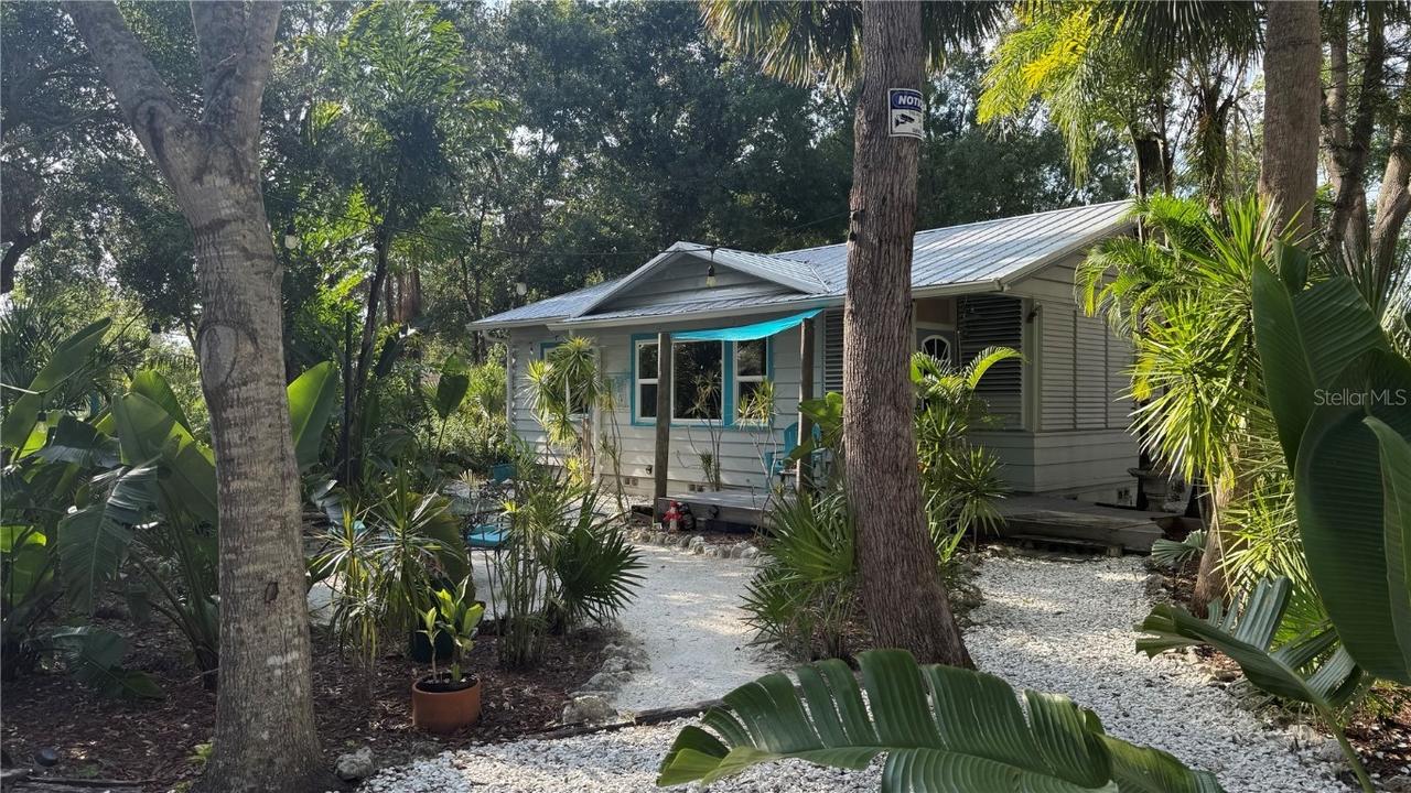 919 N Conrad Ave., Sarasota, FL 34237