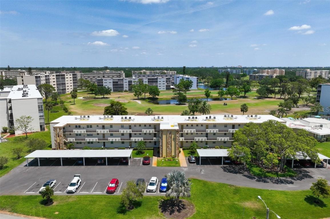 4200 Ironwood Cir. #203B, Bradenton, FL 34209