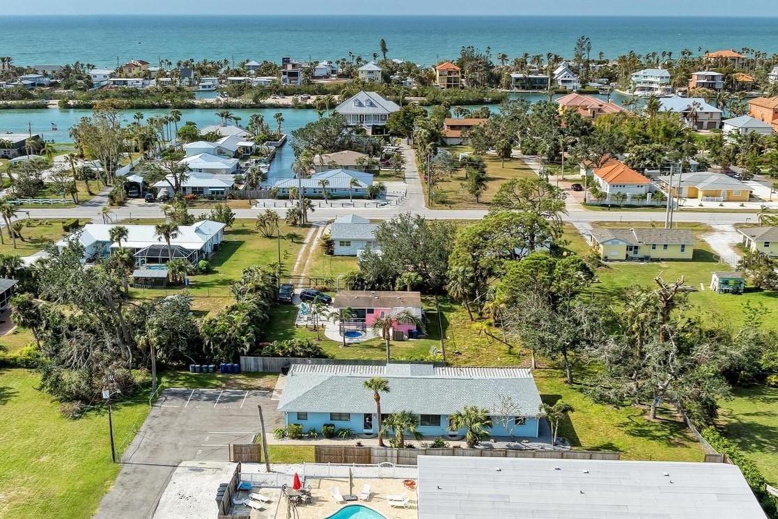401 Shore Rd., Nokomis, FL 34275