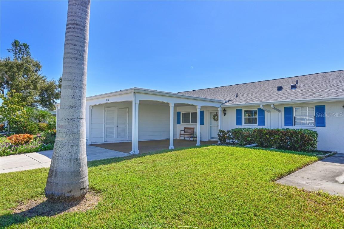 9512 Colonial Dr., Bradenton, FL 34210