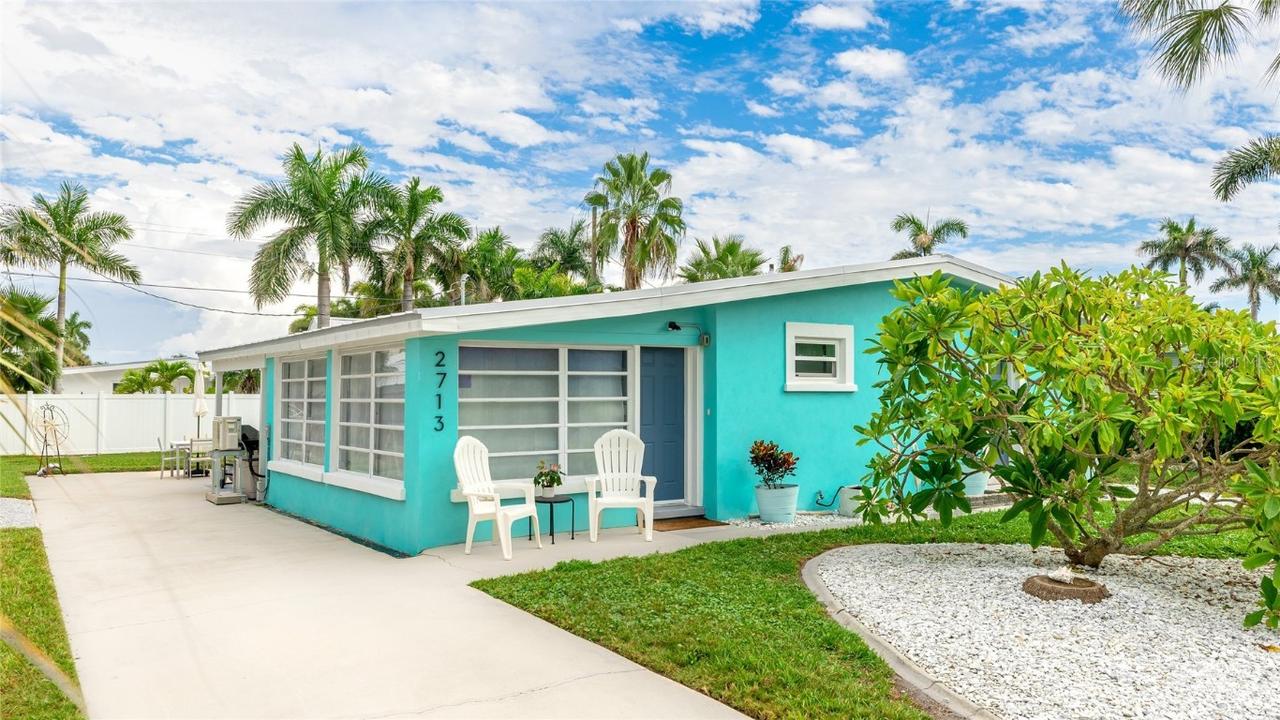 2713 Avenue C, Holmes Beach, FL 34217