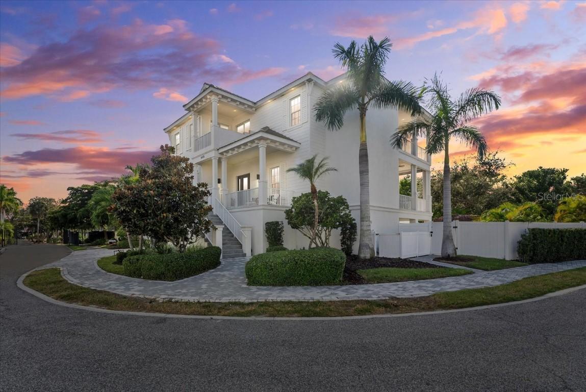 6925 Bochi Cir., Sarasota, FL 34242
