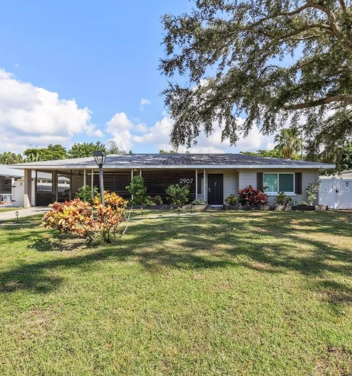 2907 Marshall Dr., Sarasota, FL 34239