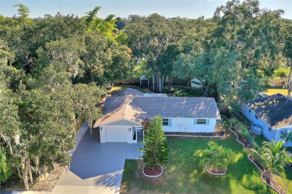 3331 Woodmont Dr., Sarasota, FL 34232