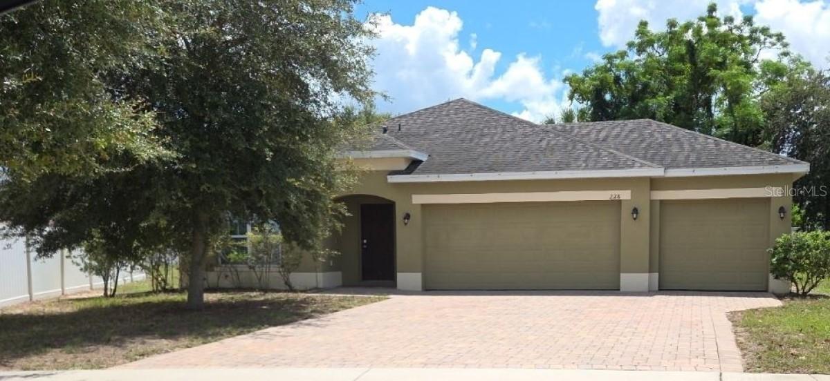 228 Whispering Pines Way, Davenport, FL 33837
