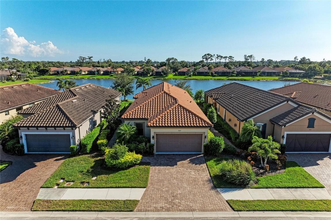 5529 Cantucci St., Nokomis, FL 34275