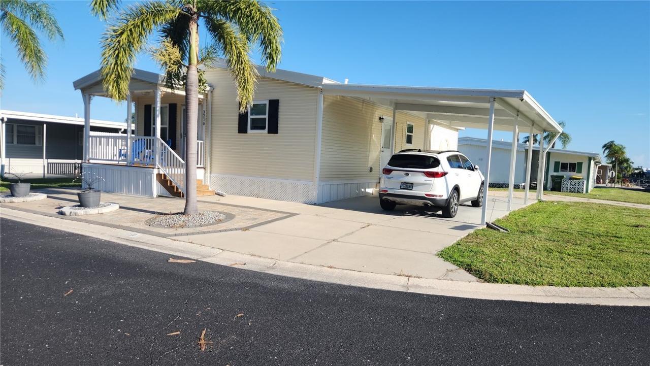 3210 Ash Ter., Sarasota, FL 34237