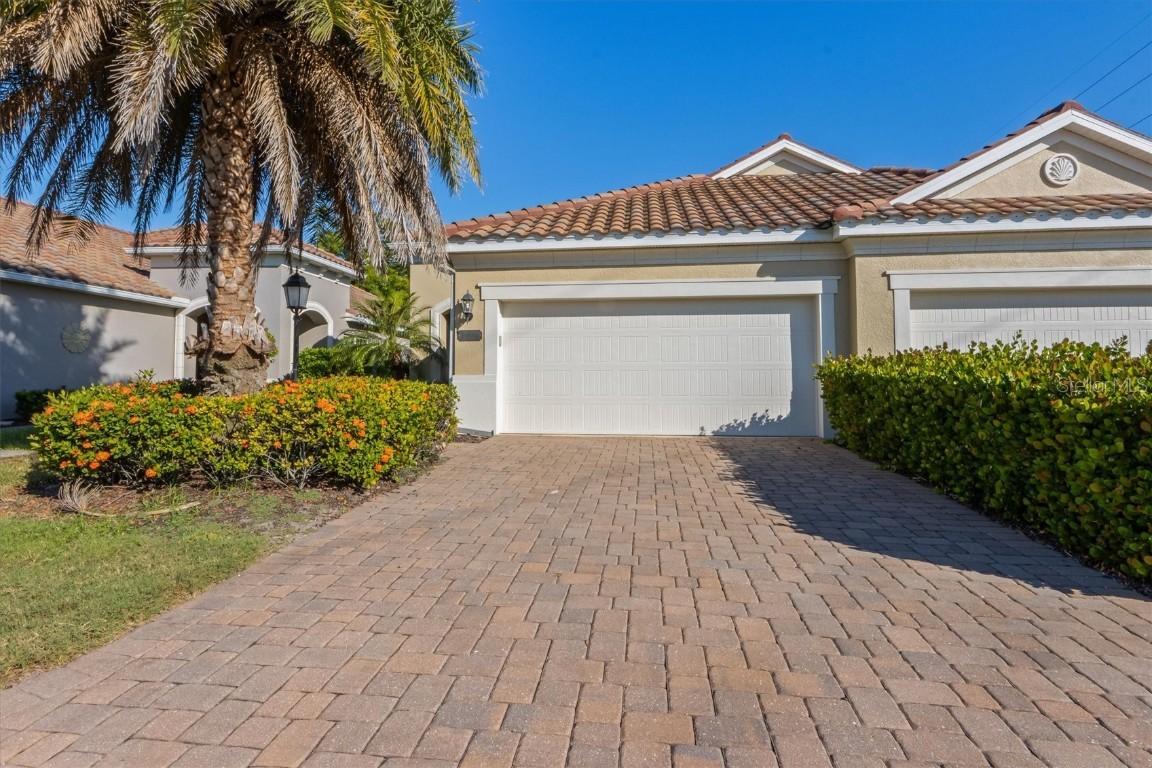 7104 Playa Bella Dr., Bradenton, FL 34209