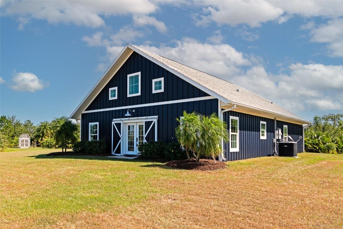 6921 245th St., Myakka City, FL 34251