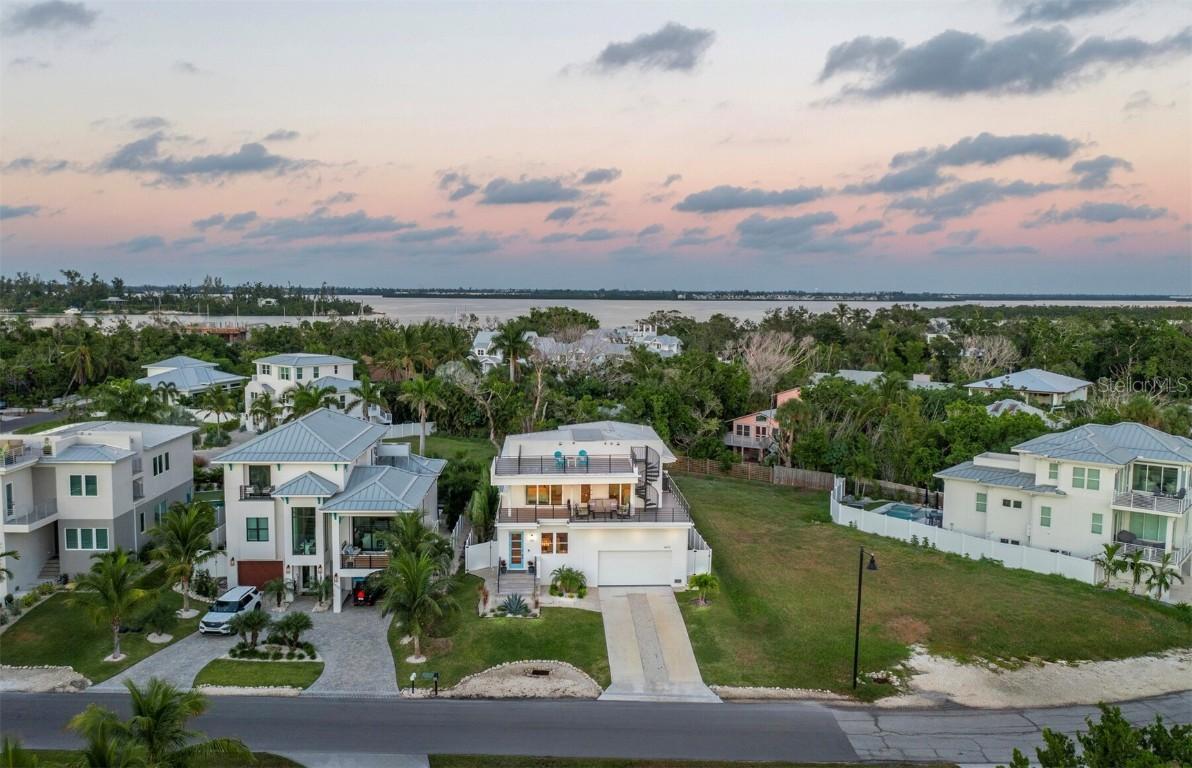 6810 Longboat Dr., Longboat Key, FL 34228