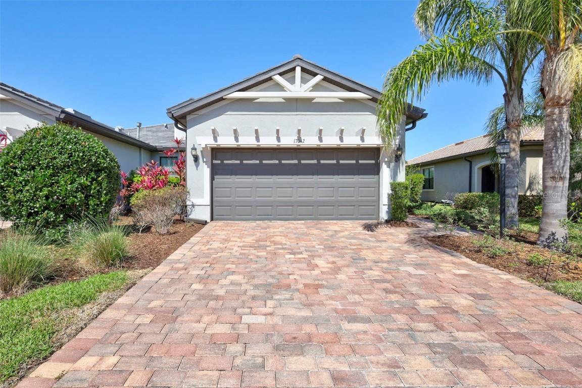 17042 Hampton Falls Ter., Bradenton, FL 34202