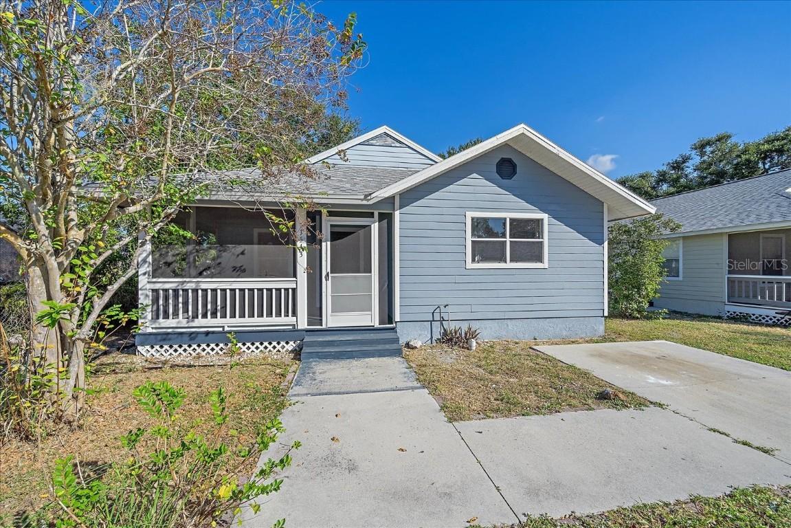 1543 20th St., Sarasota, FL 34234