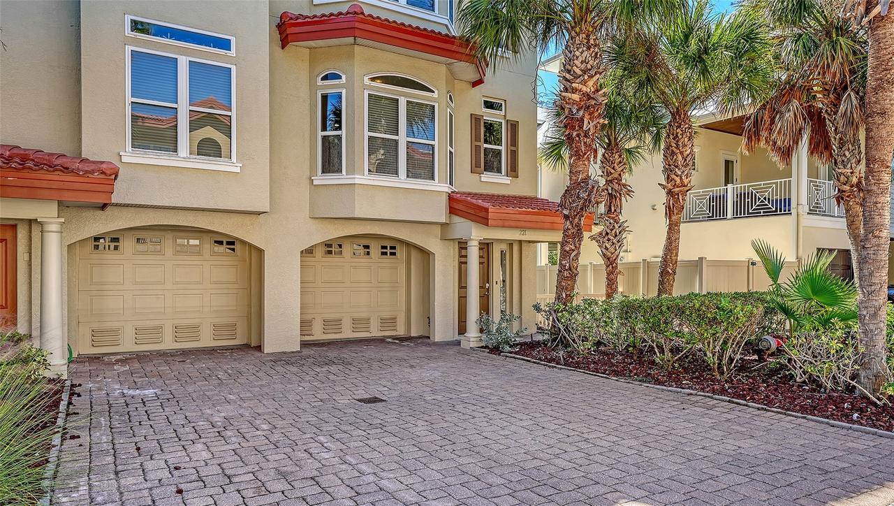 221 17th St., Bradenton Beach, FL 34217