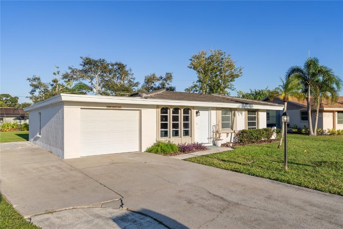 466 Sunnyside Dr., Venice, FL 34293
