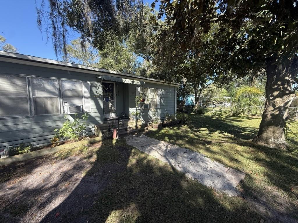 1916 Andrews Loop, Lutz, FL 33558