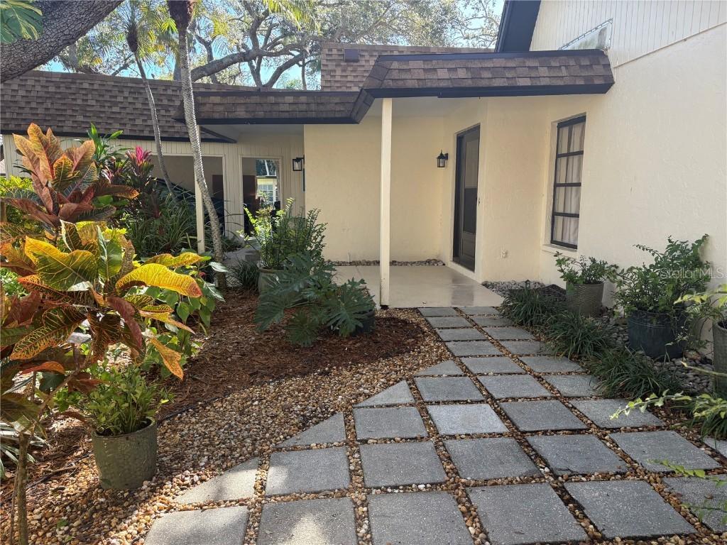 2237 Circlewood Dr. #18, Sarasota, FL 34231