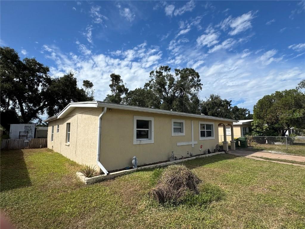 224 W Cornelius Cir., Sarasota, FL 34232