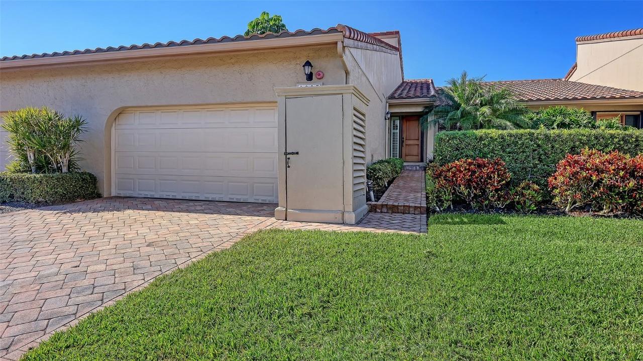 2367 Harbour Oaks Dr., Longboat Key, FL 34228