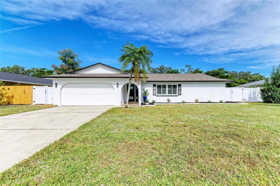 3645 Calliandra Dr., Sarasota, FL 34232