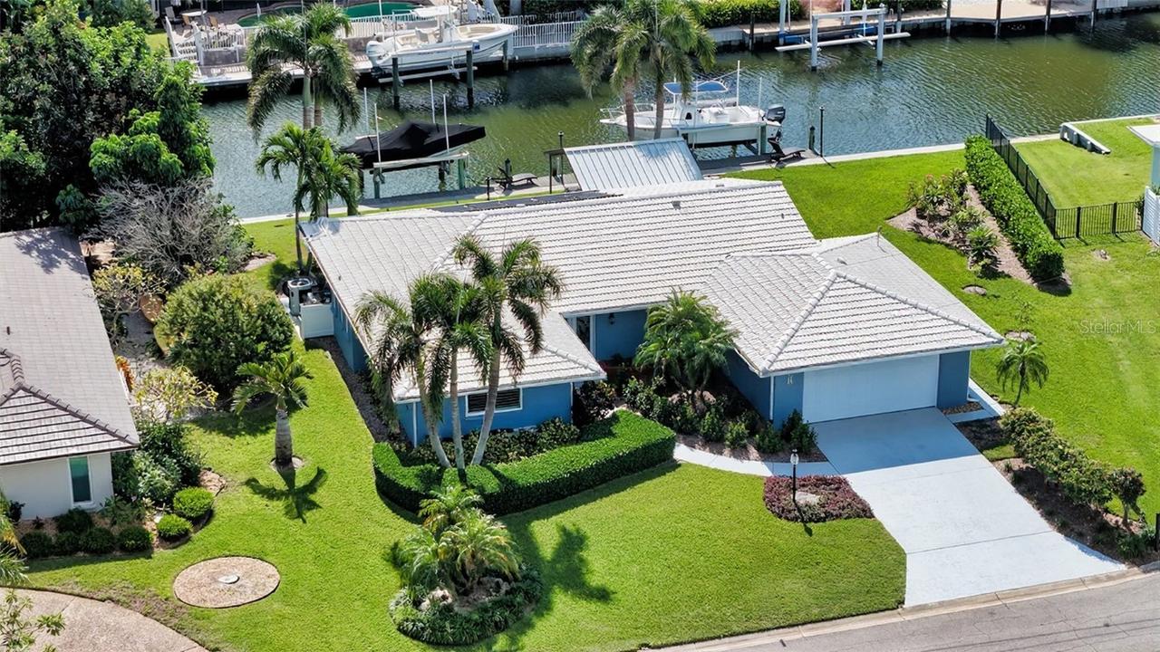 5569 Contento Dr., Sarasota, FL 34242