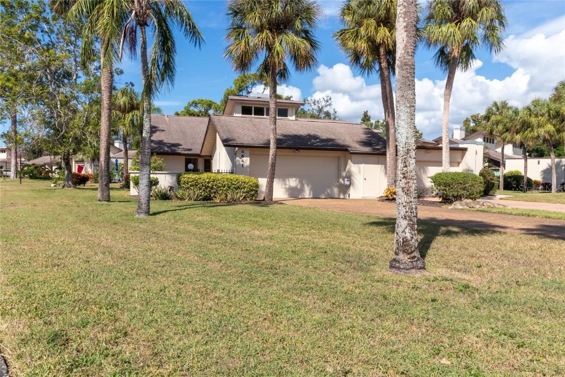 4641 La Jolla Dr., Bradenton, FL 34210