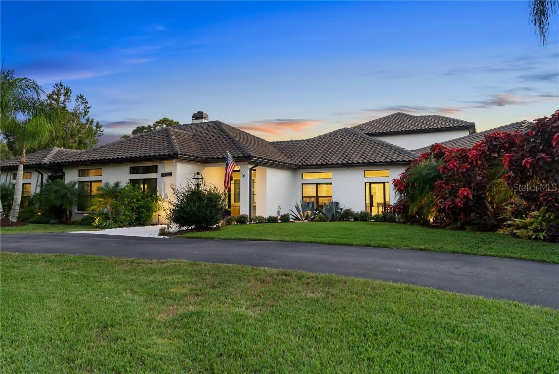 18702 69th Ave., Bradenton, FL 34211