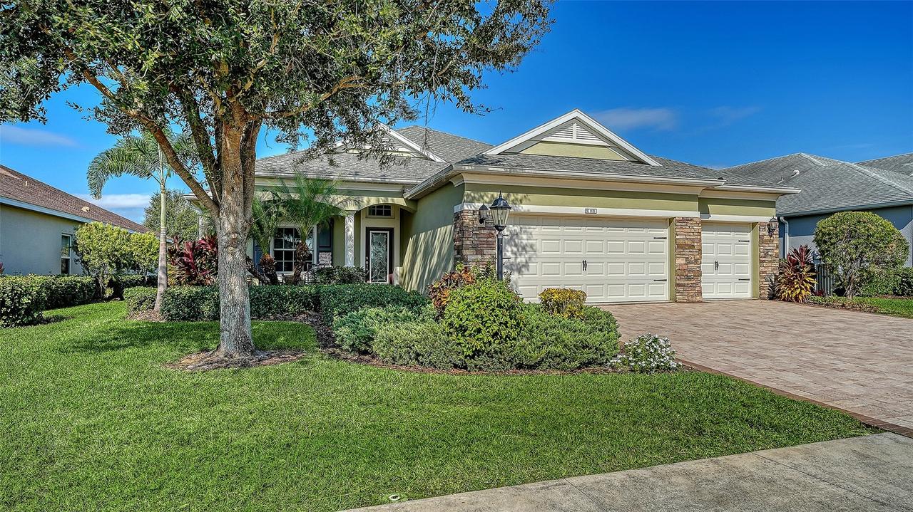 1121 Thornbury Dr., Parrish, FL 34219