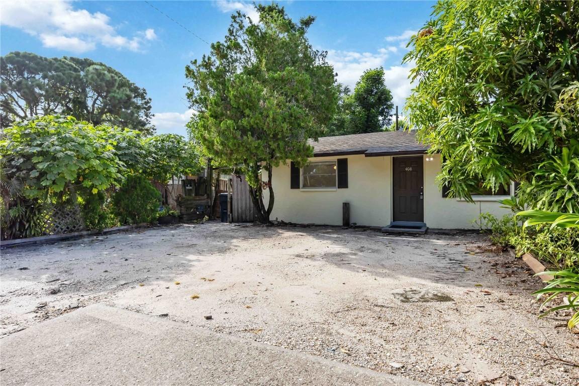 408 60th Avenue Dr., Bradenton, FL 34207