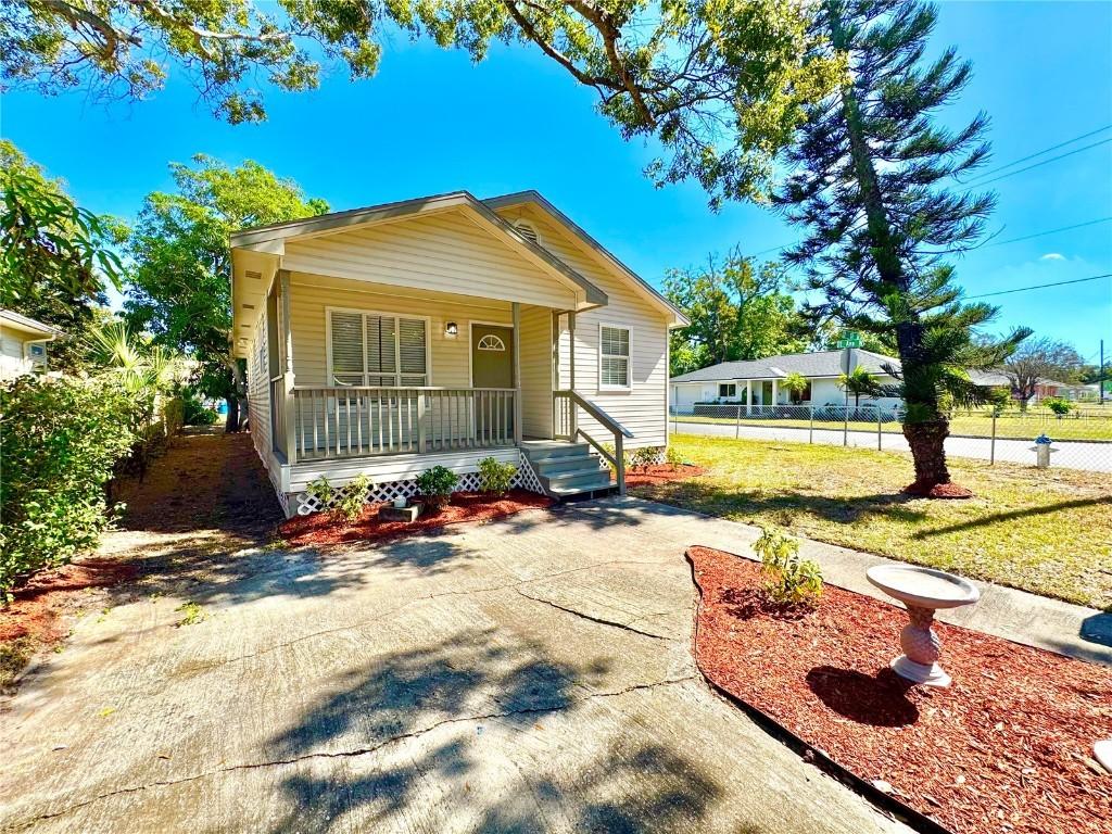 1031 3rd St., Bradenton, FL 34205