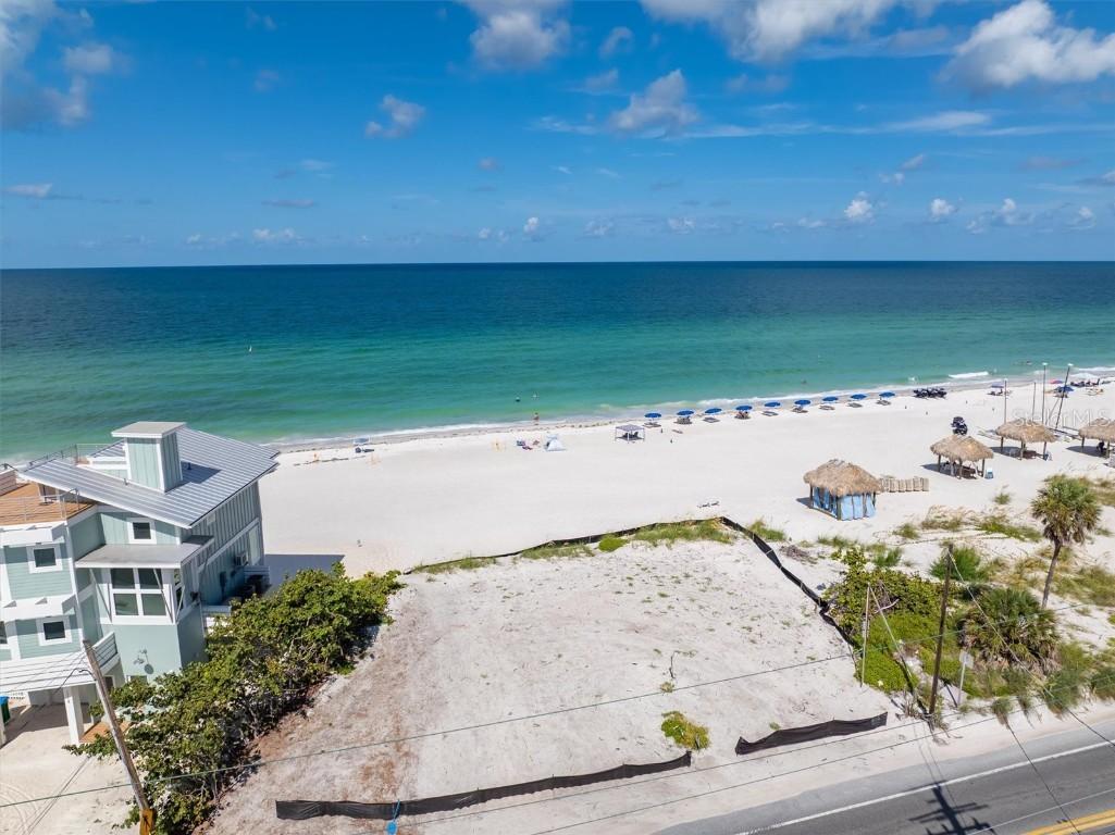 1200 Gulf Dr., Bradenton Beach, FL 34217