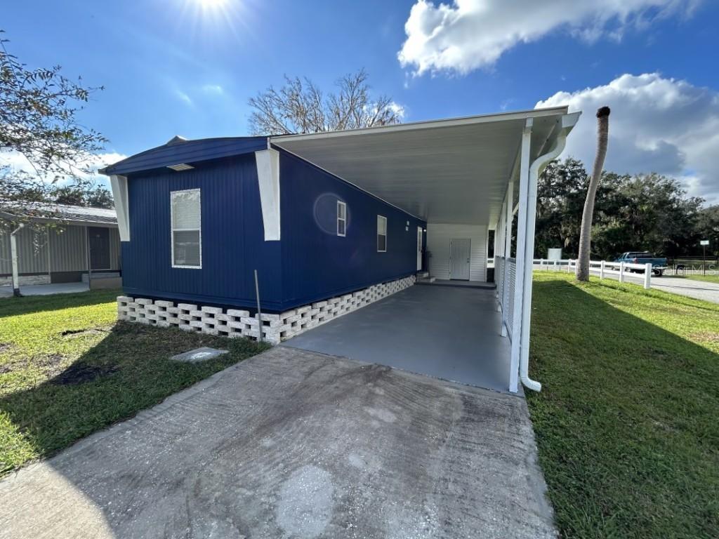 16 Wilderness Dr., Lake Panasoffkee, FL 33538