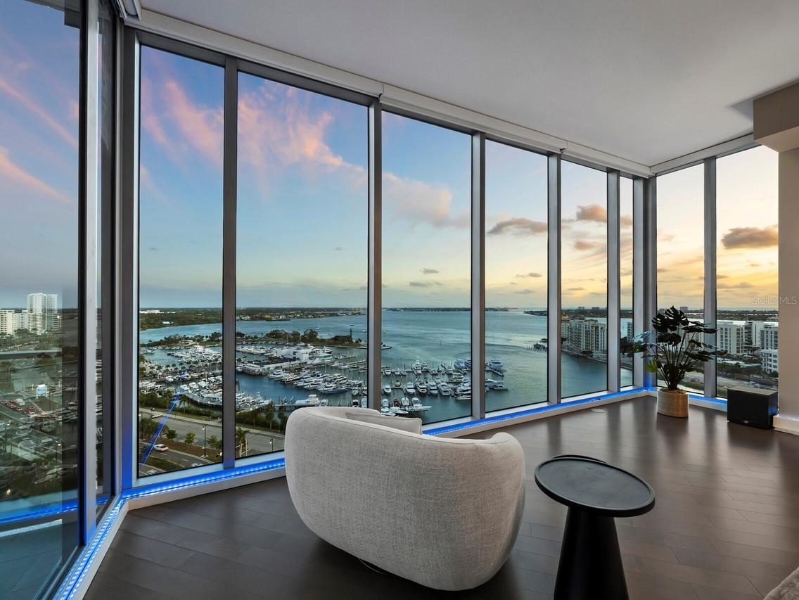 1155 N Gulfstream Ave. #1709, Sarasota, FL 34236