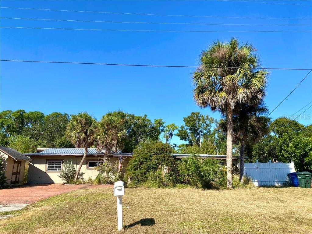 2040 Java Plum Ave., Sarasota, FL 34232