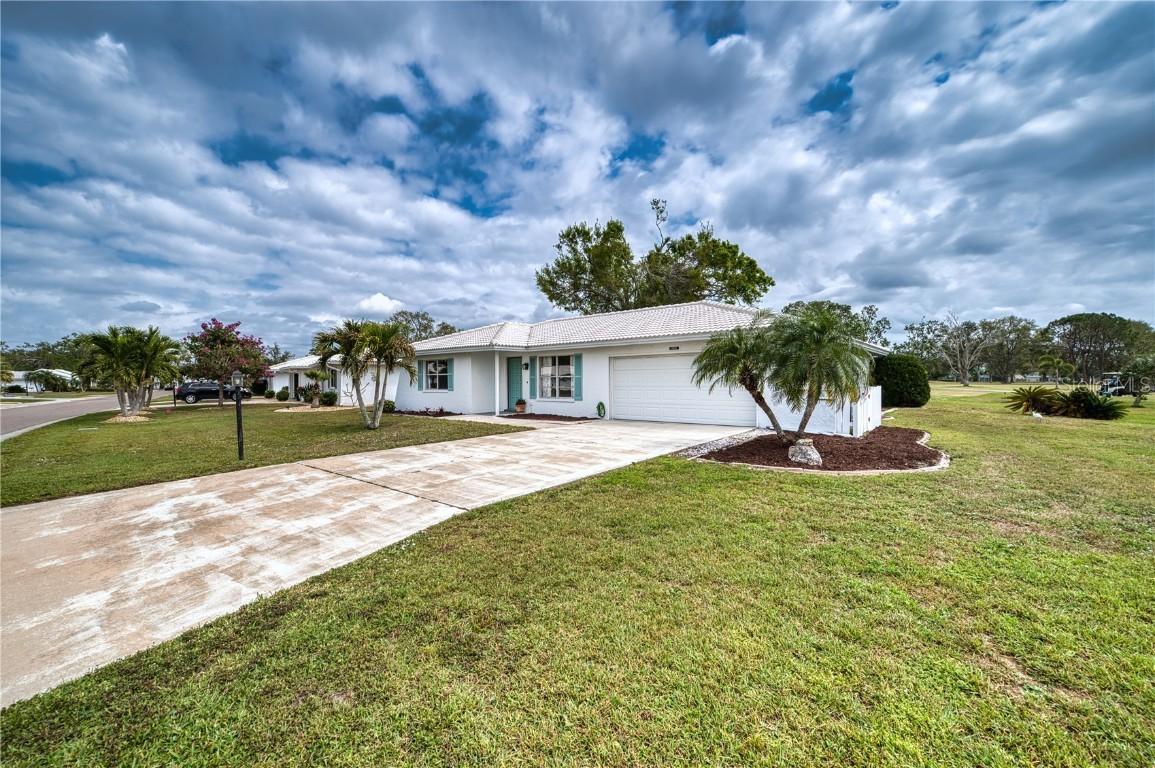 4102 Lakewood Ave., Bradenton, FL 34208