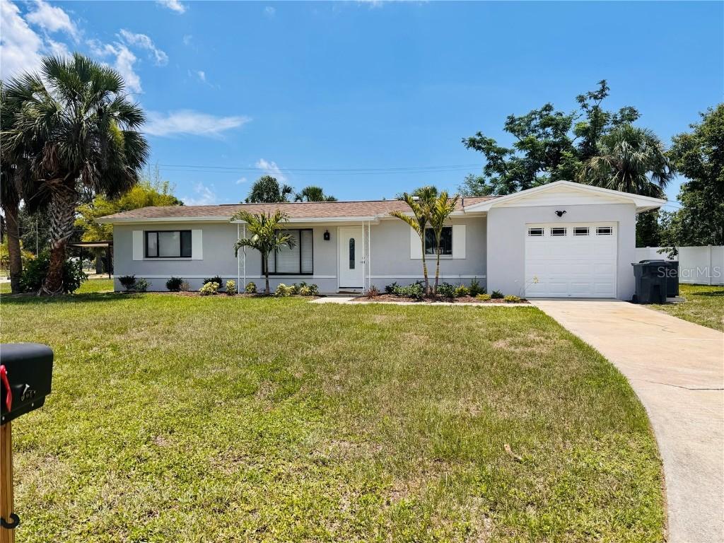 300 Francis Dr., Apollo Beach, FL 33572