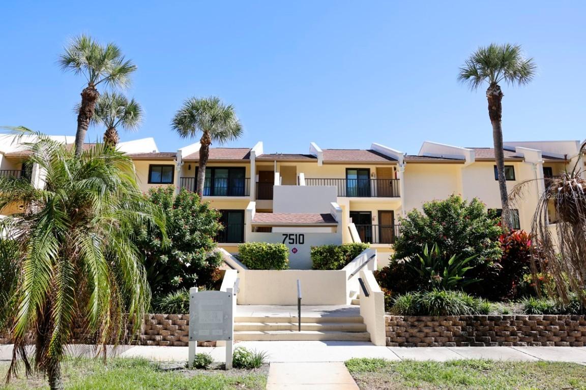 7510 Sunshine Skyway Ln. #T13, St Petersburg, FL 33711