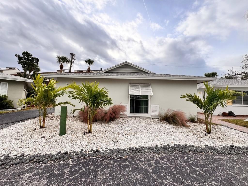 1140 S Moonmist Ct. #M5, Sarasota, FL 34242