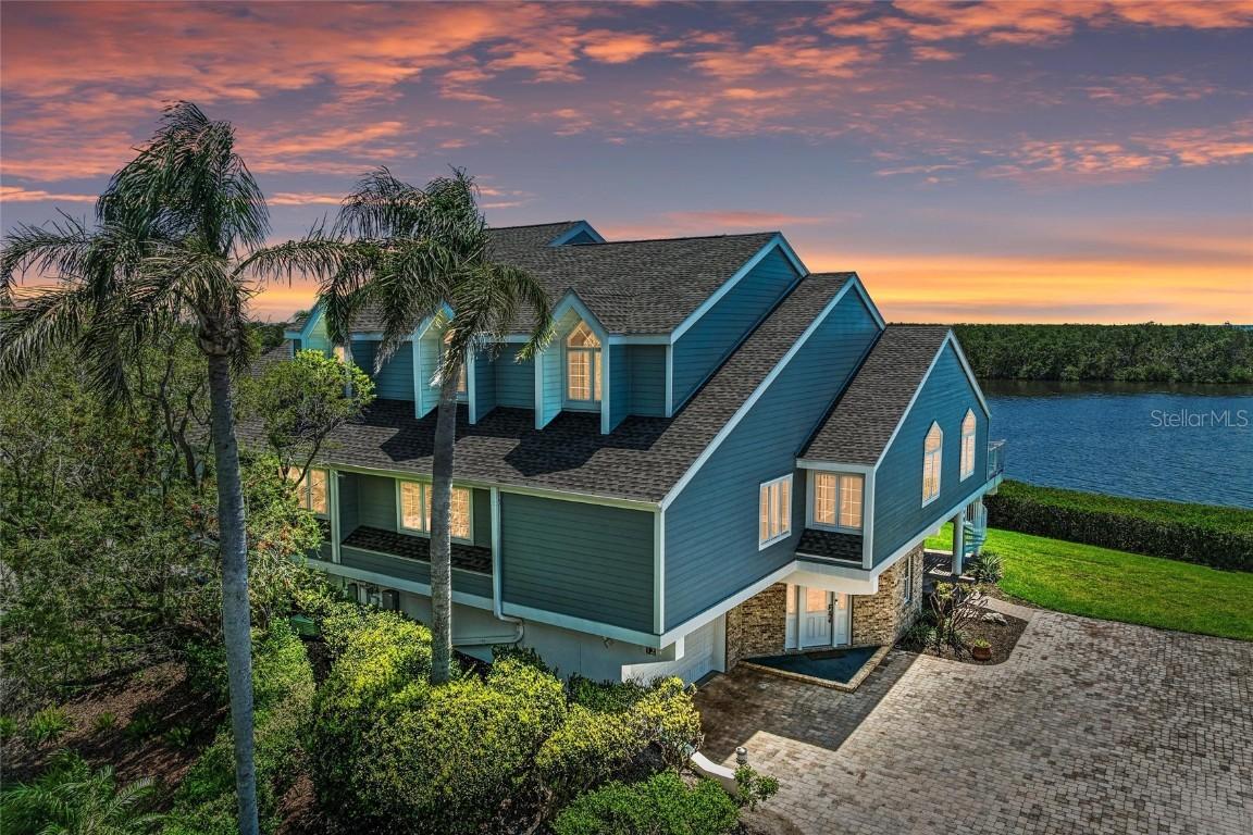 12 Tidy Island Blvd., Bradenton, FL 34210