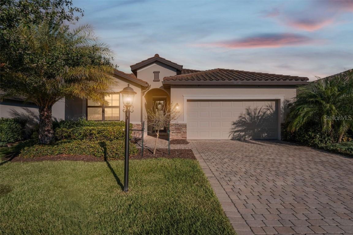 17221 Blue Ridge Pl., Lakewood Ranch, FL 34211