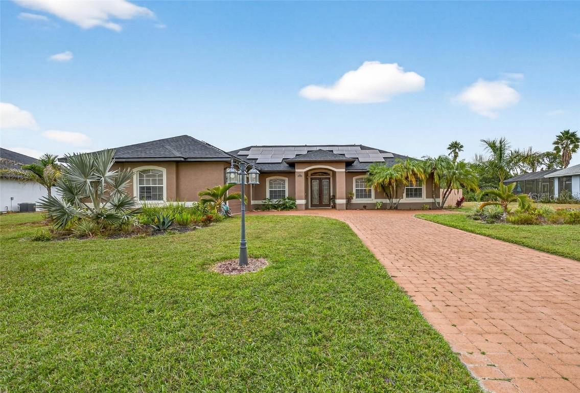 14743 1st Ave., Bradenton, FL 34212